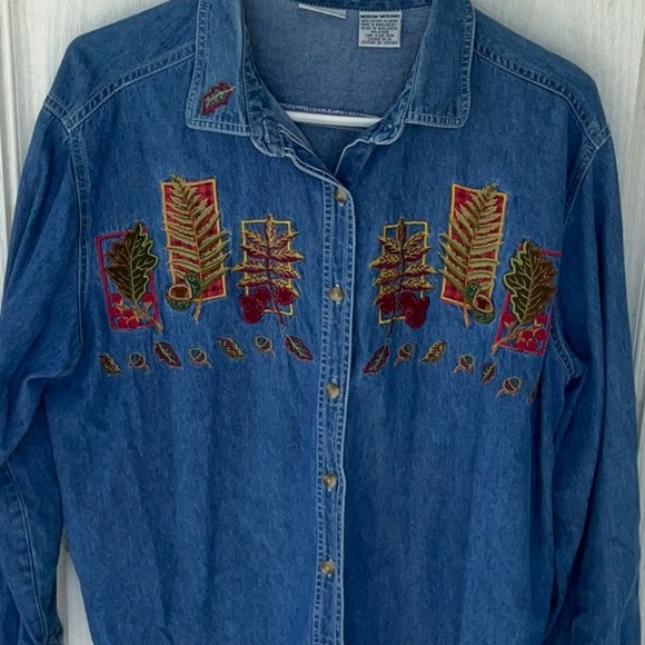 Cabin Creek Women’s Denim L/S Embroidered Shirt Med - Picture 1 of 7